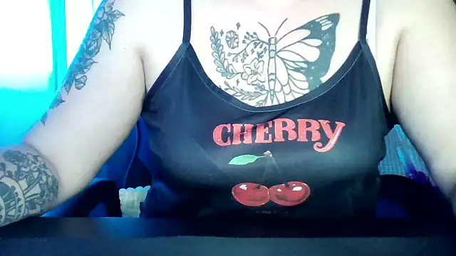 Snapshot of bunnyfox420 chatting on September 25, 4:54 pm bunnyfox420 online show from September 25, 4:54 pm