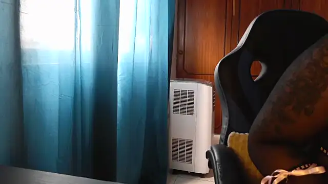 Snapshot of bunnyfox420 chatting on November 7, 1:33 pm bunnyfox420 online show from November 7, 1:33 pm