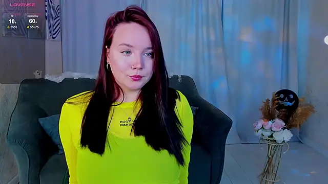 Snapshot of maya_suun chatting on November 1, 2:24 am maya suun online show from November 1, 2:24 am