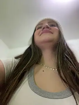 Snapshot of sofia_fiore4 chatting on February 7, 1:01 pm sofia fiore4 online show from February 7, 1:01 pm