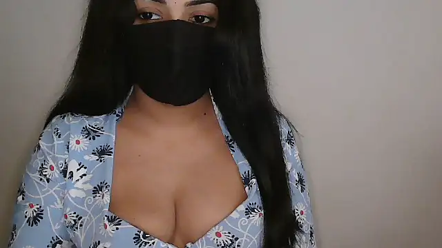 Snapshot of Reddy_Trisha chatting on February 1, 7:18 am Reddy Trisha online show from February 1, 7:18 am