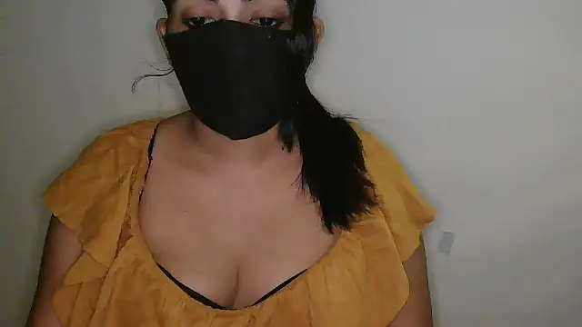 Snapshot of Reddy_Trisha chatting on February 24, 7:01 pm Reddy Trisha online show from February 24, 7:01 pm