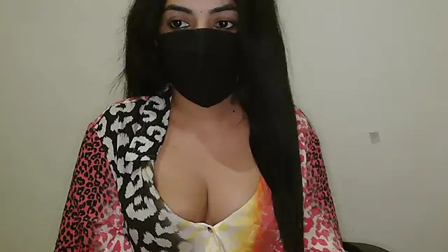 Snapshot of Reddy_Trisha chatting on March 10, 11:43 pm Reddy Trisha online show from March 10, 11:43 pm