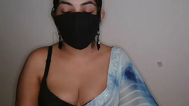 Snapshot of Reddy_Trisha chatting on April 4, 4:55 am Reddy Trisha online show from April 4, 4:55 am