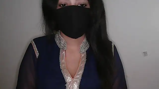 Snapshot of Reddy_Trisha chatting on April 7, 10:09 pm Reddy Trisha online show from April 7, 10:09 pm