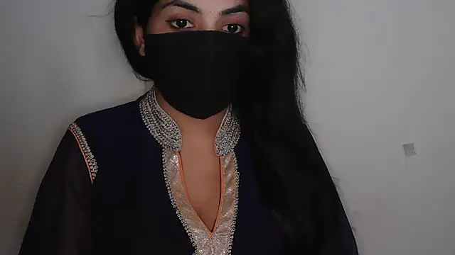 Snapshot of Reddy_Trisha chatting on April 9, 4:45 am Reddy Trisha online show from April 9, 4:45 am