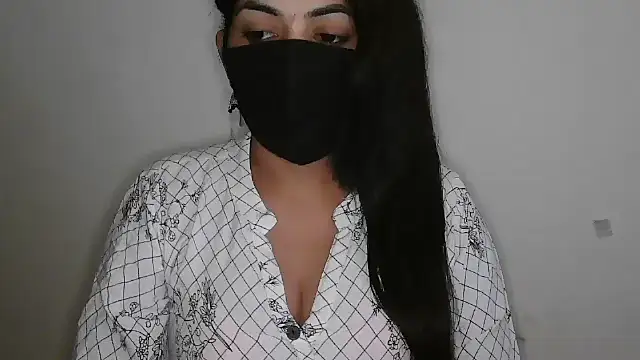 Snapshot of Reddy_Trisha chatting on April 12, 10:09 am Reddy Trisha online show from April 12, 10:09 am