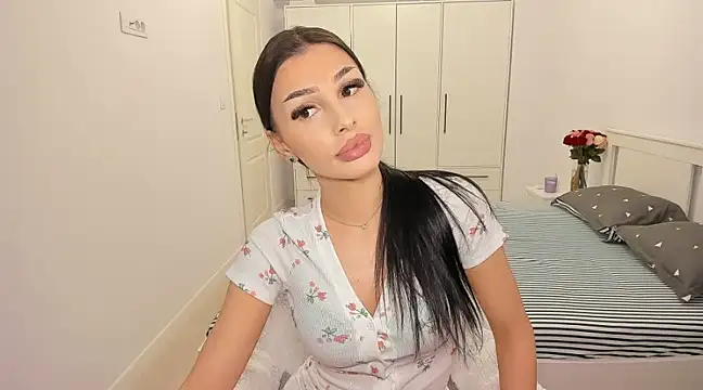 HelenShawn online show from February 18, 10:14 pm