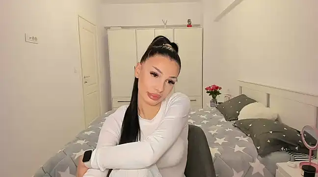 HelenShawn online show from March 2, 7:45 pm