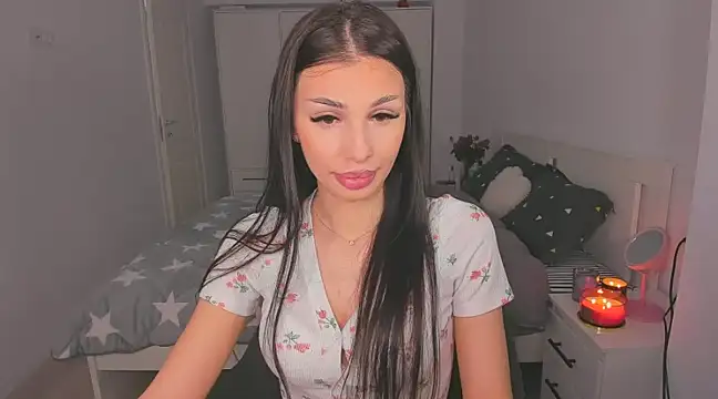 HelenShawn online show from March 22, 10:15 pm