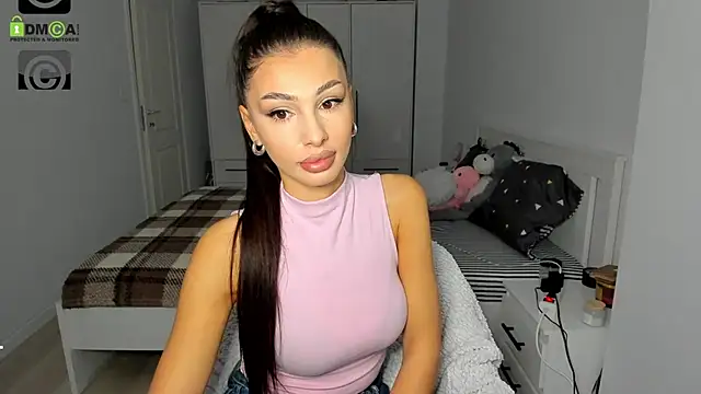 HelenShawn online show from October 31, 9:27 pm