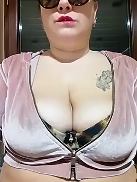 topina8 online show from November 11, 8:31 pm