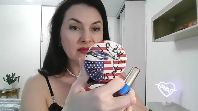Snapshot of Victoria_Glam chatting on February 6, 9:38 pm Victoria Glam online show from February 6, 9:38 pm