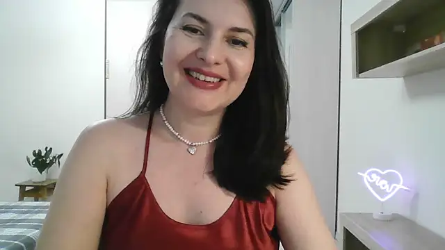 Snapshot of Victoria_Glam chatting on February 7, 12:42 am Victoria Glam online show from February 7, 12:42 am