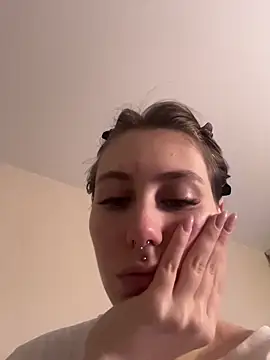 Molli Luv online show from November 15, 12:45 pm