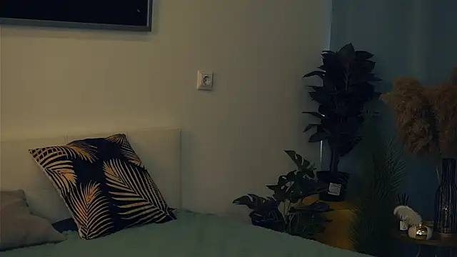 VeronaCritchlow online show from February 21, 11:44 am