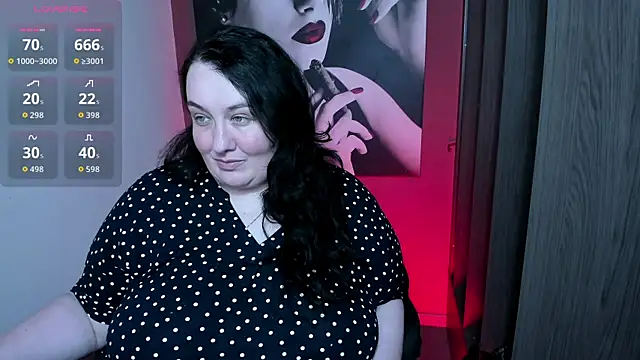 QueenOfHaze online show from April 11, 8:24 pm