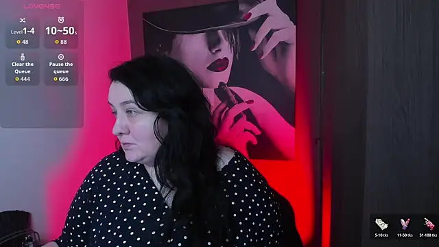 QueenOfHaze online show from May 24, 8:03 pm