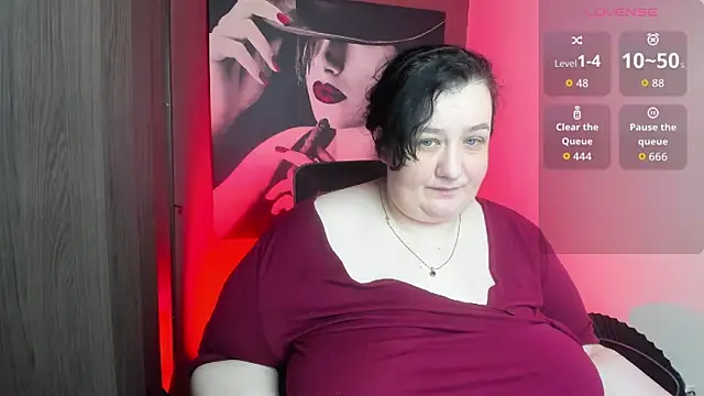 QueenOfHaze online show from June 26, 9:57 am