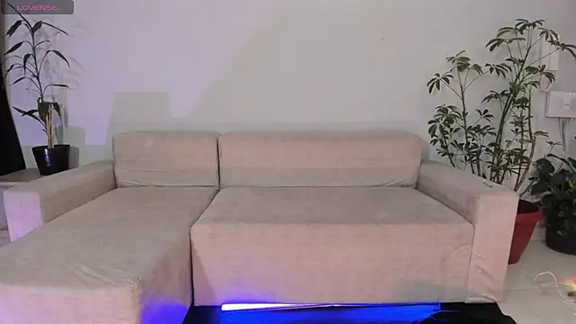 Hannah Jonhson online show from January 9, 3:20 am