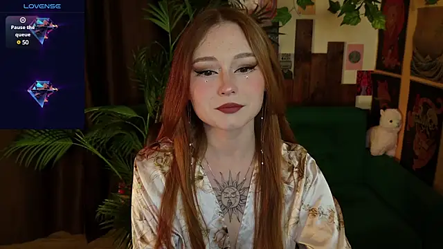 Snapshot of Yo_Pixxie chatting on February 1, 7:05 am Yo Pixxie online show from February 1, 7:05 am