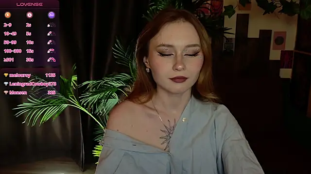 Snapshot of Yo_Pixxie chatting on February 8, 12:50 pm Yo Pixxie online show from February 8, 12:50 pm