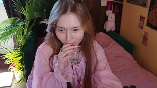 Snapshot of Yo_Pixxie chatting on February 20, 12:57 pm Yo Pixxie online show from February 20, 12:57 pm