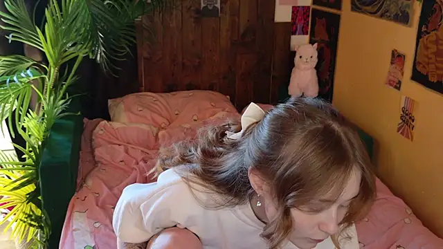 Snapshot of Yo_Pixxie chatting on February 21, 11:55 am Yo Pixxie online show from February 21, 11:55 am