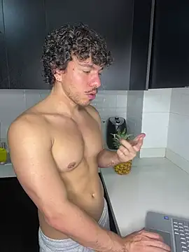 Snapshot of ttylloserxxx chatting on February 7, 3:12 am ttylloserxxx online show from February 7, 3:12 am