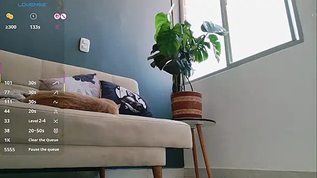 Snapshot of GerberaBlooms77 chatting on March 11, 6:52 pm GerberaBlooms77 online show from March 11, 6:52 pm