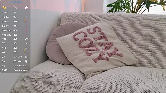 Snapshot of GerberaBlooms77 chatting on March 26, 8:25 pm GerberaBlooms77 online show from March 26, 8:25 pm