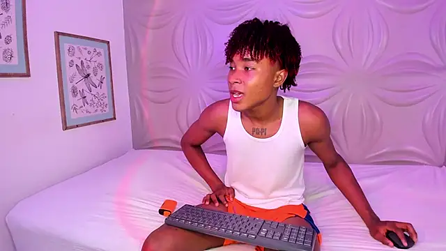 Snapshot of JackBBC18 chatting on February 3, 11:42 am JackBBC18 online show from February 3, 11:42 am