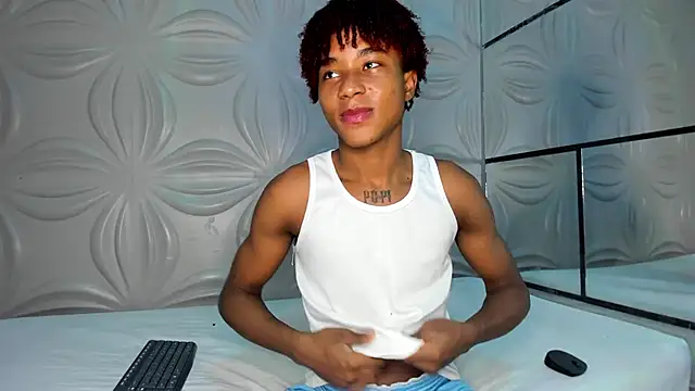 Snapshot of JackBBC18 chatting on February 6, 11:43 am JackBBC18 online show from February 6, 11:43 am