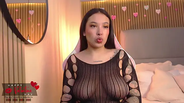 Victoria Collinns online show from February 18, 12:06 pm