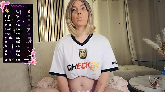 SarahAnnXXX online show from June 12, 8:41 pm