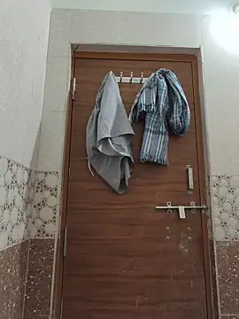 Snapshot of randit7 chatting on March 26, 1:49 pm randit7 online show from March 26, 1:49 pm