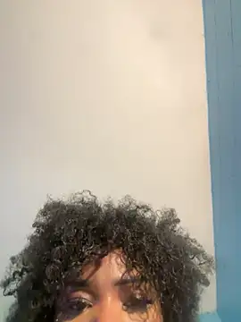 Snapshot of squirmxx10 chatting on February 12, 10:35 am squirmxx10 online show from February 12, 10:35 am