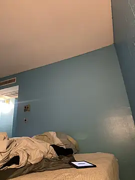 Snapshot of squirmxx10 chatting on March 7, 9:29 am squirmxx10 online show from March 7, 9:29 am