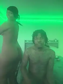 Snapshot of squirmxx10 chatting on March 1, 12:45 am squirmxx10 online show from March 1, 12:45 am