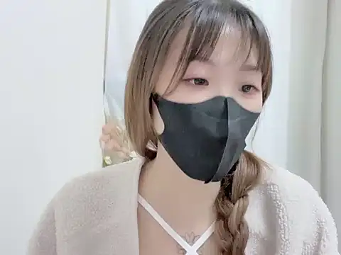 Chu1314 online show from March 8, 3:45 pm