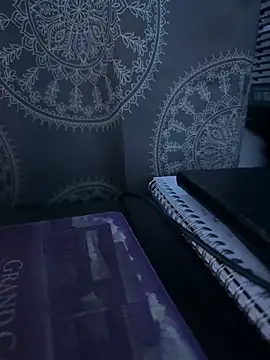 luiriv04 online show from March 3, 8:16 am