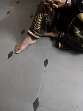 Snapshot of laxmitelugu78 chatting on January 24, 8:32 pm laxmitelugu78 online show from January 24, 8:32 pm