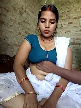 Snapshot of Simrandeshipp chatting on March 17, 4:39 am Simrandeshipp online show from March 17, 4:39 am