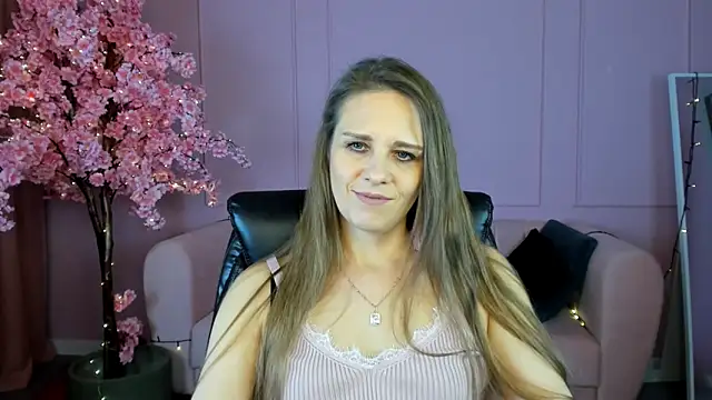 EmiliaBedy online show from February 24, 12:16 pm