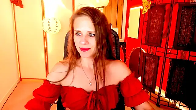 Snapshot of EmiliaBedy chatting on June 22, 9:06 am EmiliaBedy online show from June 22, 9:06 am