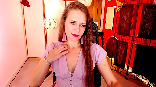Snapshot of EmiliaBedy chatting on June 27, 9:14 am EmiliaBedy online show from June 27, 9:14 am