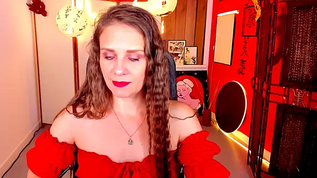 Snapshot of EmiliaBedy chatting on August 1, 9:08 am EmiliaBedy online show from August 1, 9:08 am