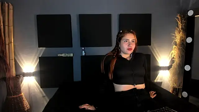 Nikki and Mayk online show from February 1, 2:26 am