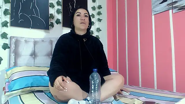 Snapshot of annyevans_1 chatting on February 20, 12:25 pm annyevans 1 online show from February 20, 12:25 pm