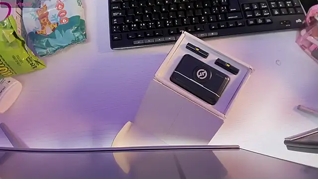 Bonet iris online show from February 25, 7:01 pm